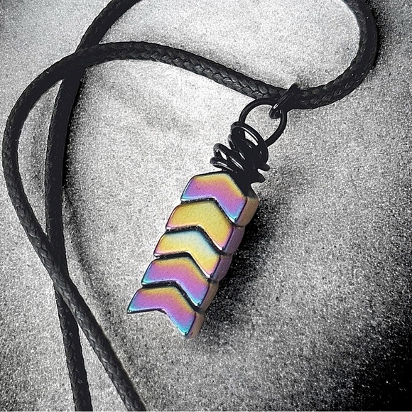 5 For $25💫Iridescent Psychedelic Hematite Chevron Pendant - Picture 4 of 5